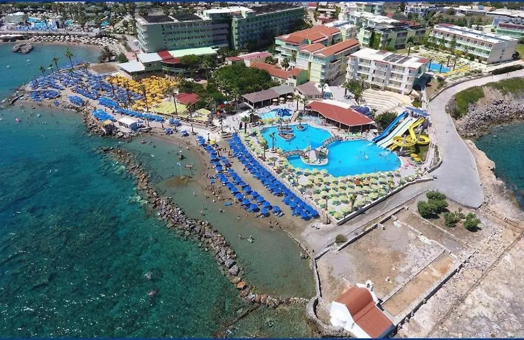 Eri Beach & Village Hotel-1
