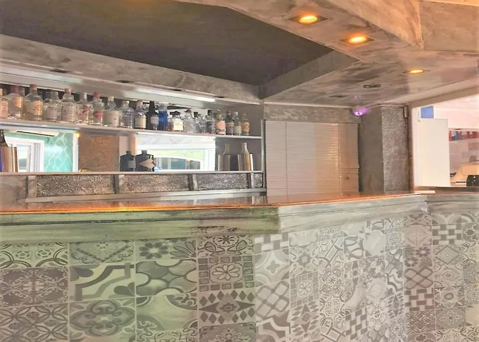 Senior Citizen Suite In Blue Херсонісос