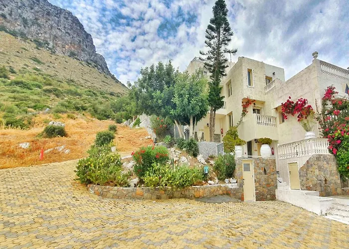 Spacious Room In Creta For 3 People, With Ac, Swimming Pool And Nature Херсонісос