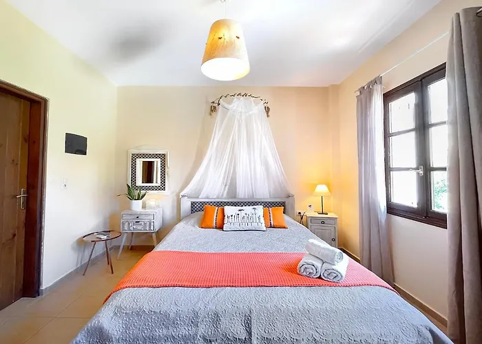 Four Seasons Of Bliss At Sohora Hotel Retimno
