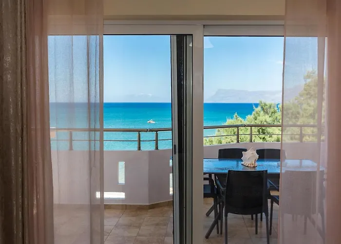 Mavros Molos Seaside Deluxe Apartment Kíssamos