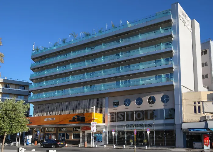 Hoteles cerca de Iglesia de San Tito