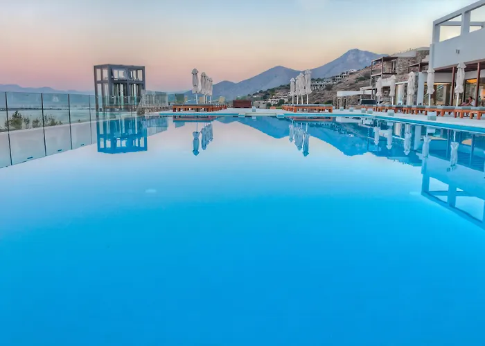 Resorts près de Spinalonga fortress