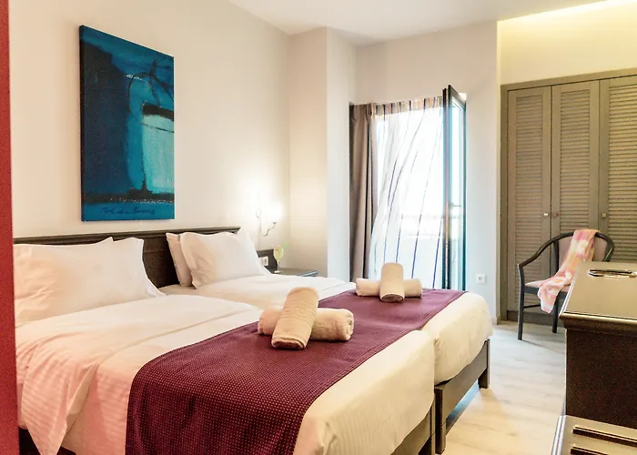 Heraklion (Crete) hotels near Municipal Museum of the Battle of Crete and the National Resistance