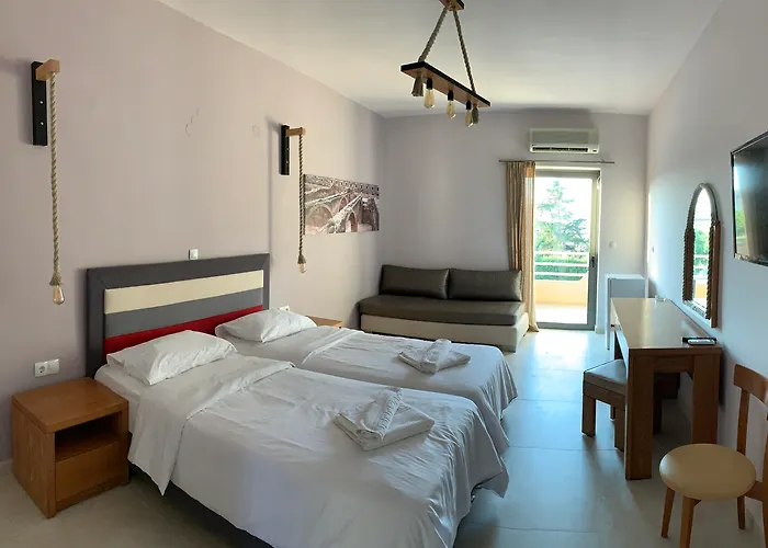 Dioni Hotel Adelianos Kampos