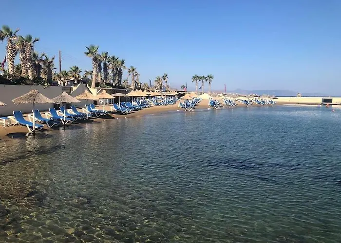 Hersonissos Modern One Bedroom Apartment Beachside