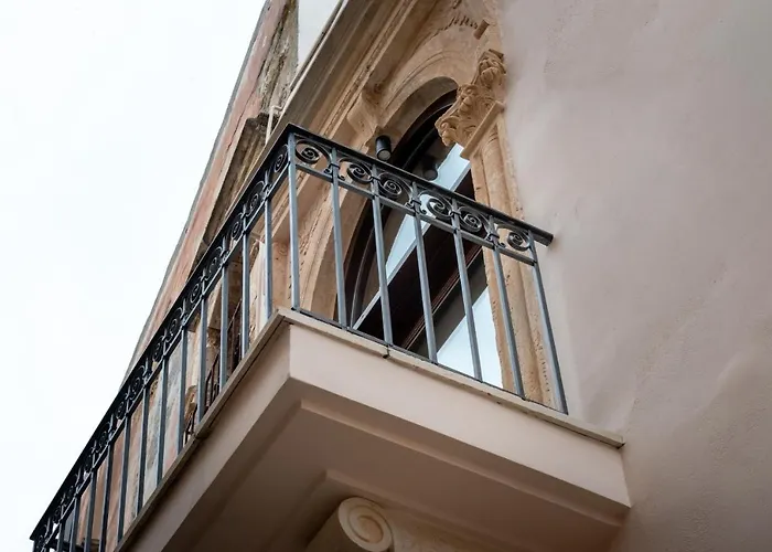 Oniros Residenza Vecchia Aparthotel Χανιά