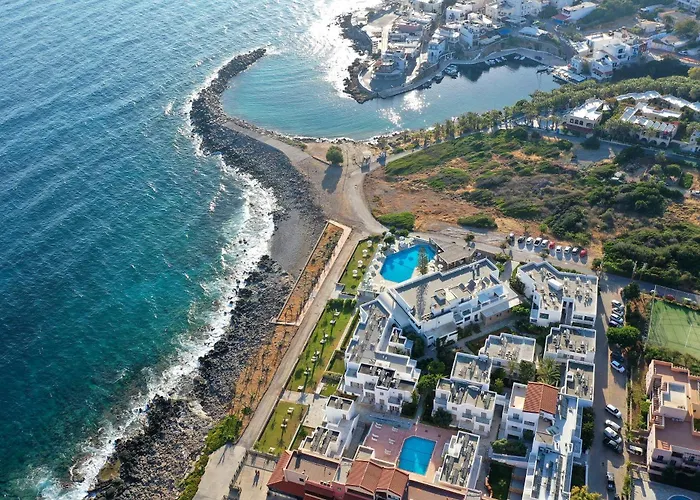 Maritimo Beach Hotel Sissi