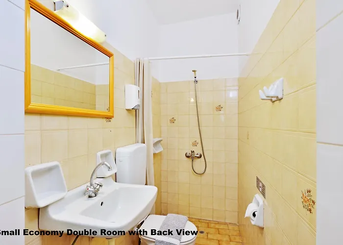 Katerina Rooms For Rent Chania 