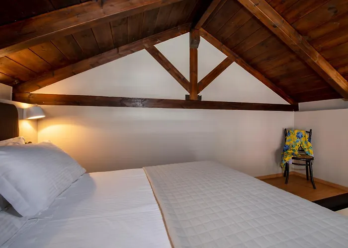 Mosaic Venetian Harbour Suites Χανιά