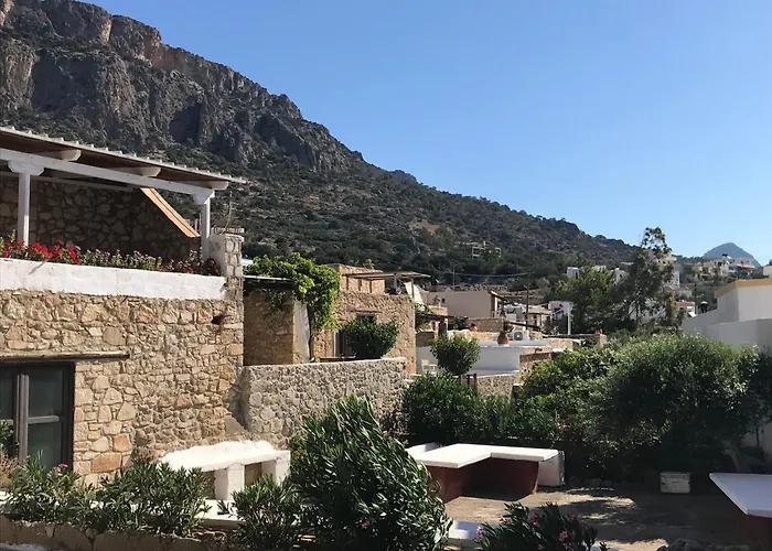 Παραδοσιακοί Οικισμοί Κουτσουνάρι Aparthotel