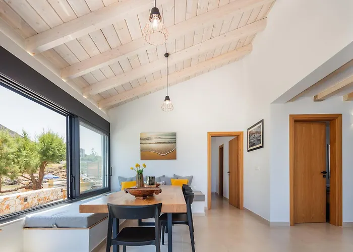 Villa Amina - On The Beach Living By Etouri La Canea con Piscina