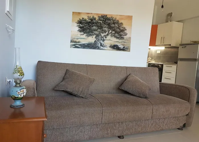 Elia Guesthouse - Kíssamos