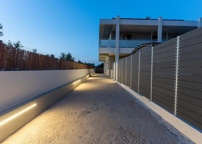 Md Residence With Private Jacuzzi Near The Beach Limenas Chersonisou