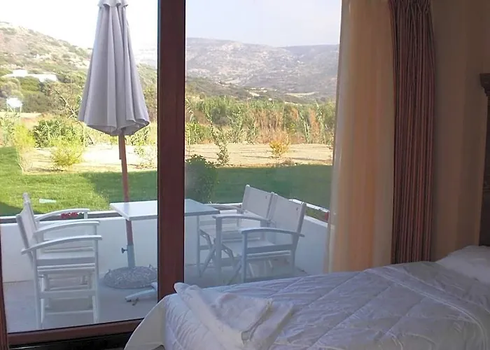 Valley Village Μάταλα