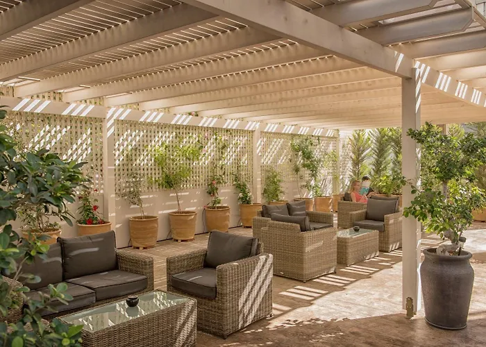 Rethymno (Crete) Hotels near Nikos Kazantzakis Airport (HER)