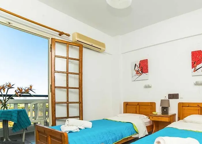 Natali Apartments Μάλια