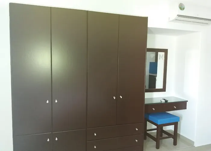 Hotel con piscina a Agios Nikolaos