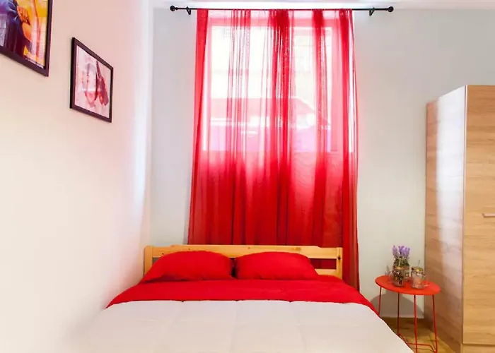 Studio For Couples Near Downtown Candia