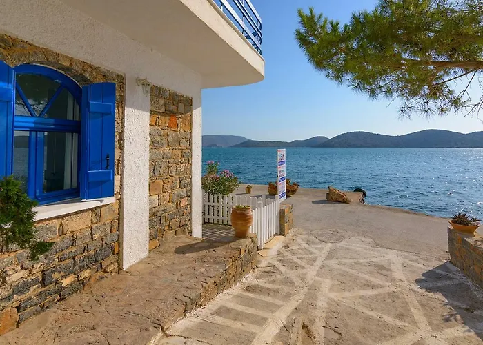 Eleftheria Sea Side Traditional House Elounda